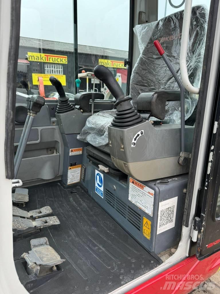 Takeuchi TB228 Міні-екскаватори < 7т