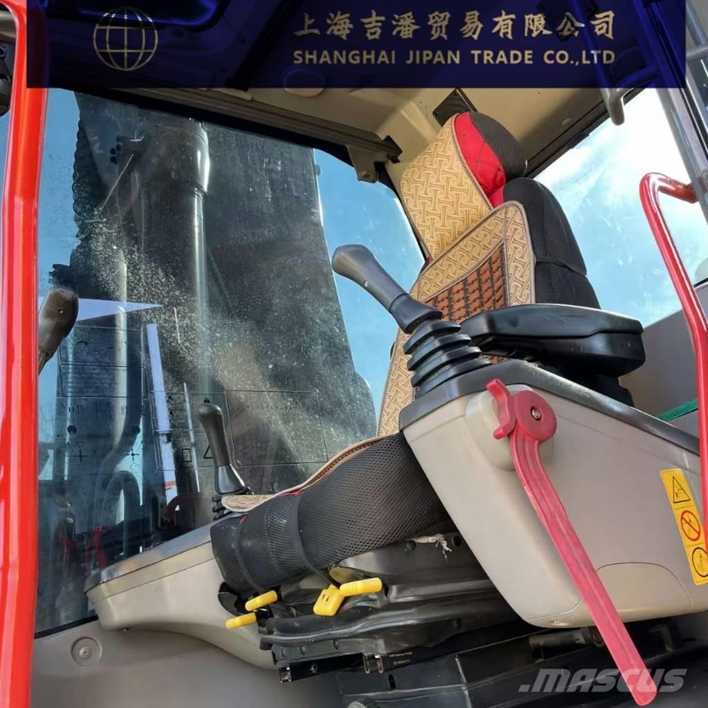 Volvo EC 250 Гусеничні екскаватори