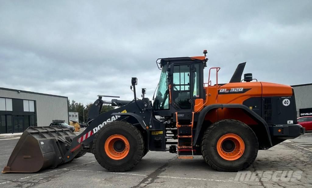 Doosan DL 320-7 Фронтальні навантажувачі