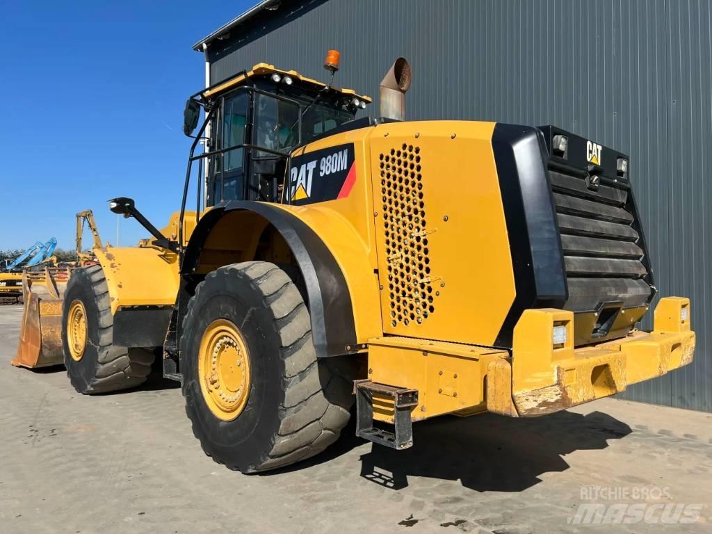 CAT 980M Фронтальні навантажувачі