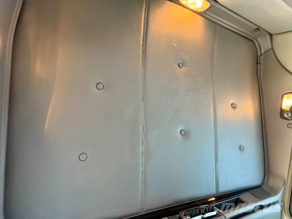 Kenworth W 900 Тягачі