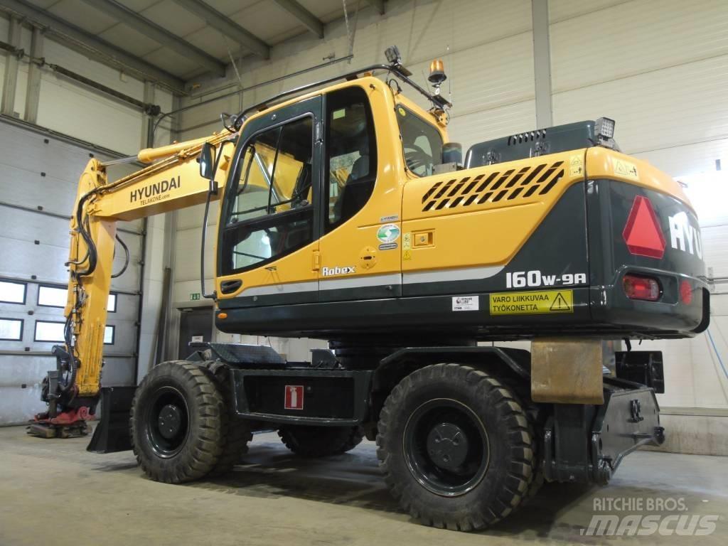 Hyundai R 160 W-9A Колісні екскаватори