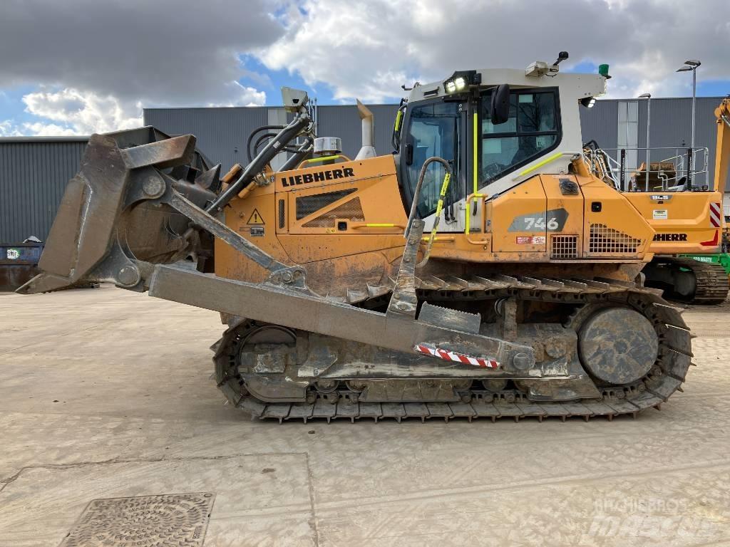 Liebherr PR 746 Гусеничні бульдозери
