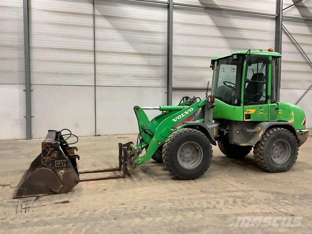 Volvo L 30 B-Z/X Фронтальні навантажувачі