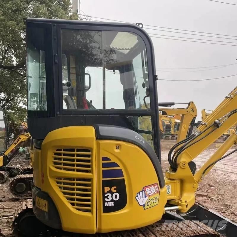 Komatsu PC 30 Міні-екскаватори < 7т