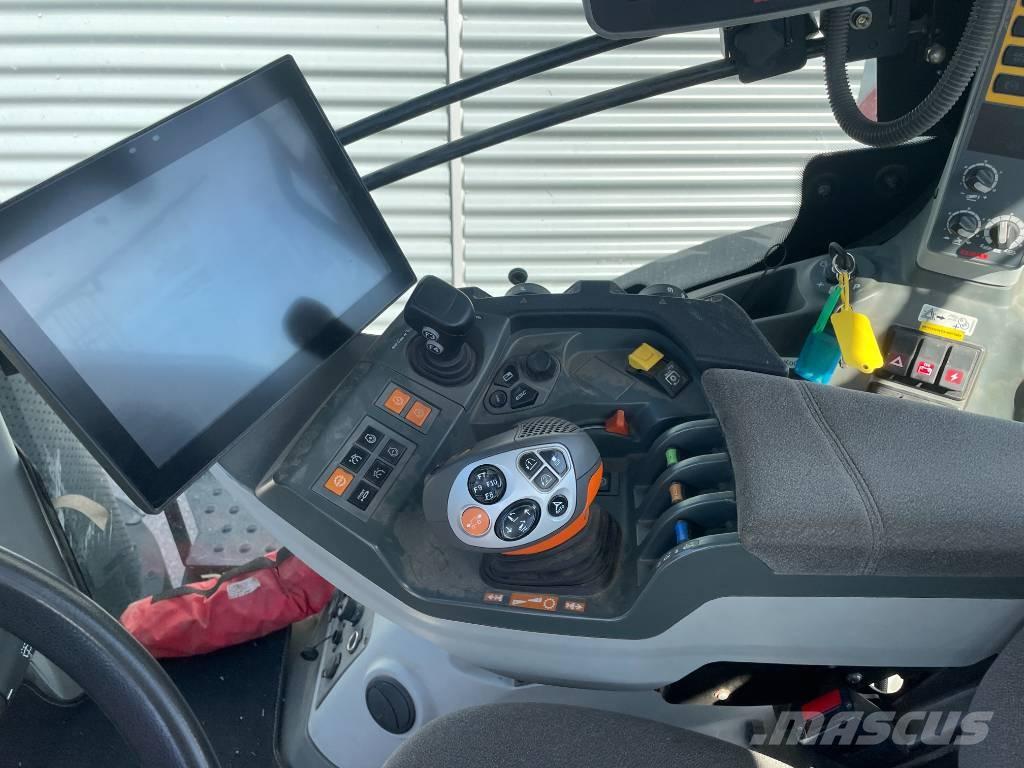 CLAAS 960 Axion Трактори