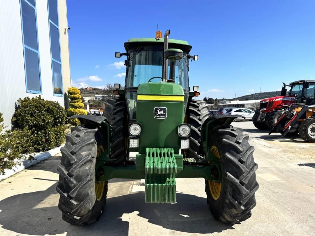 John Deere 3350 Трактори
