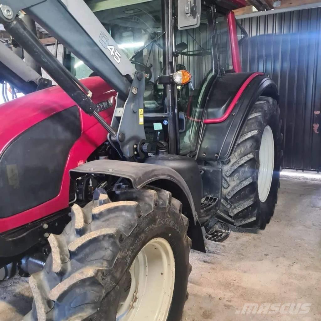 Valtra T 174 Трактори
