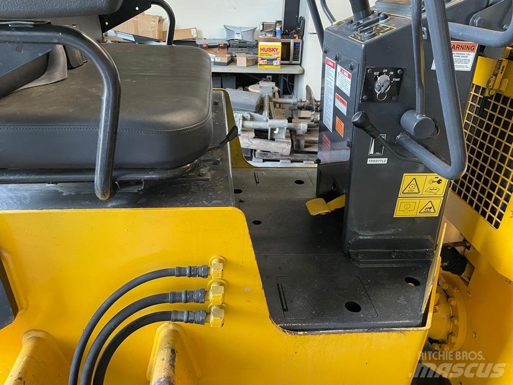 Sakai SW 320-1 Котки тротуарні