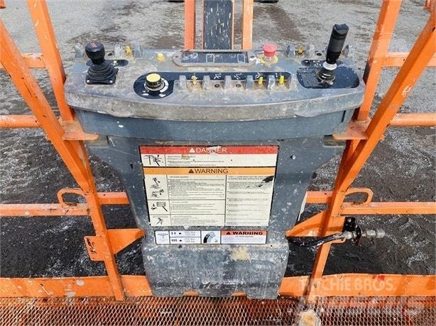 JLG 860 SJ Телескопічні підйомники