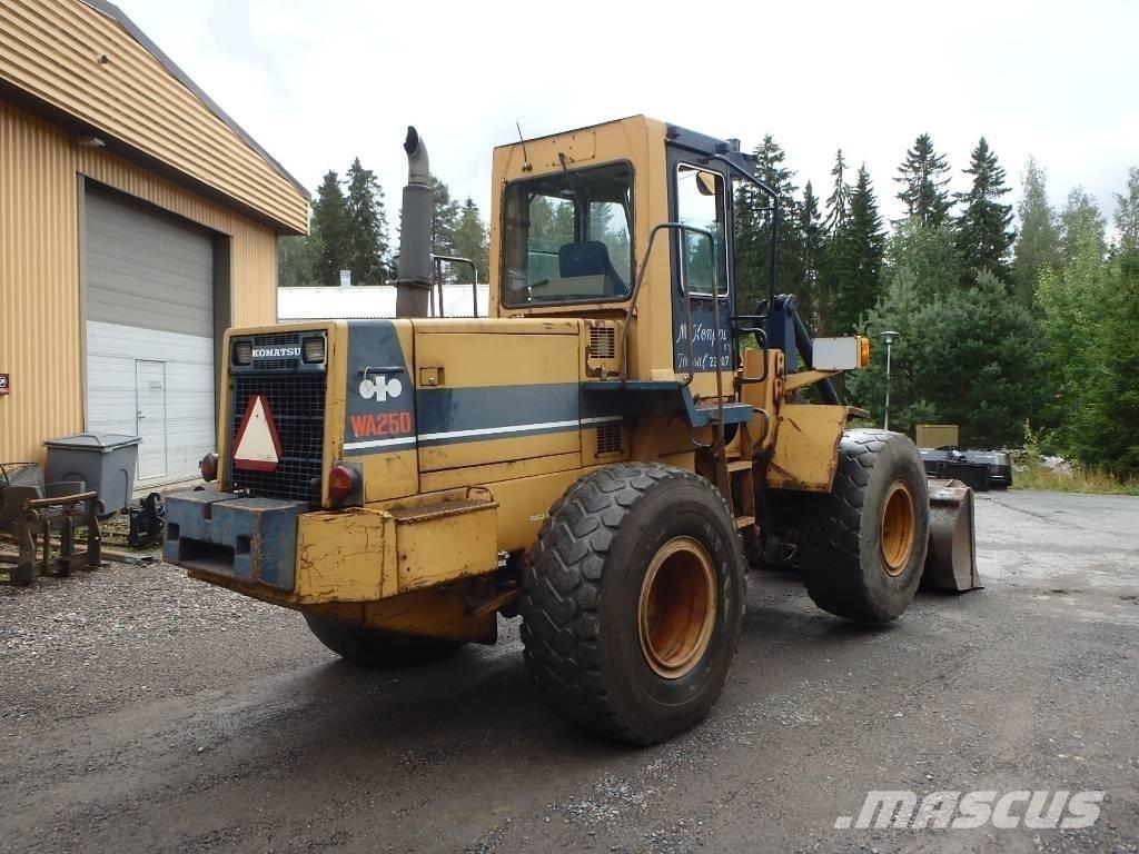 Komatsu WA 250-1 Фронтальні навантажувачі