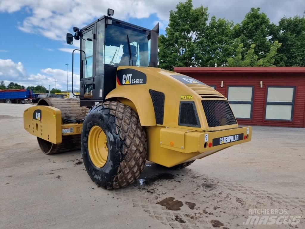CAT CS 683 E Грунтові котки