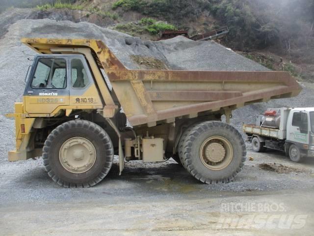Komatsu HD325-6E0 Гусеничні самоскиди