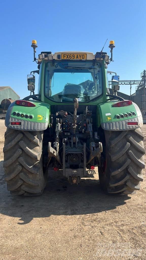 Fendt 720 Vario S4 Трактори