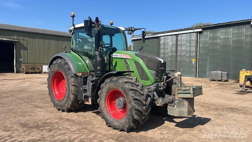 Fendt 720 Vario S4 Трактори