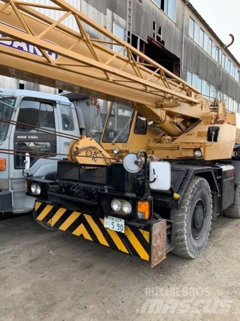 Tadano TR200M-2 автокрани всюдиходи