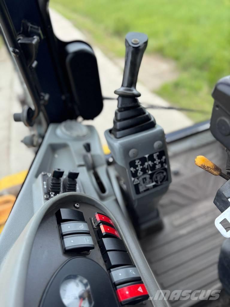 Volvo BL 71, JOYSTICK Екскаватори-навантажувачі