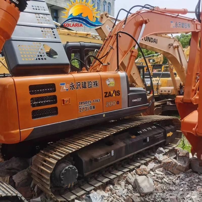Hitachi ZX 200 Гусеничні екскаватори