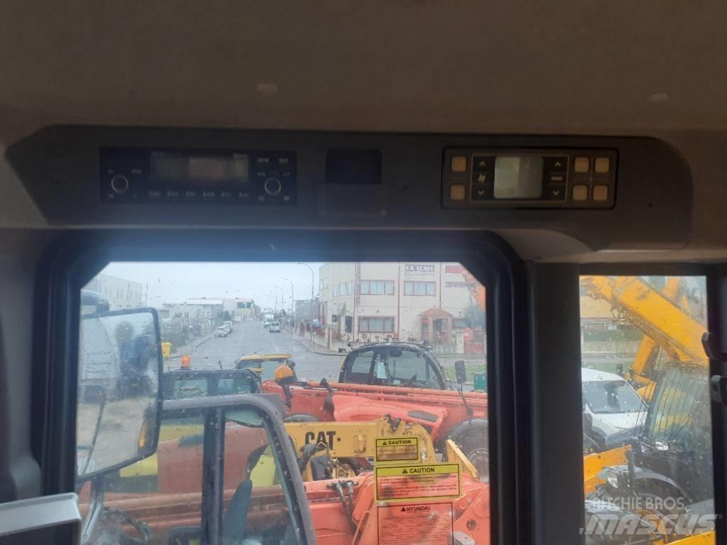 Hyundai HL 757-9 A Фронтальні навантажувачі