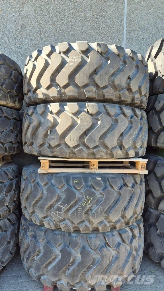 Michelin 23.5 R25 Колеса