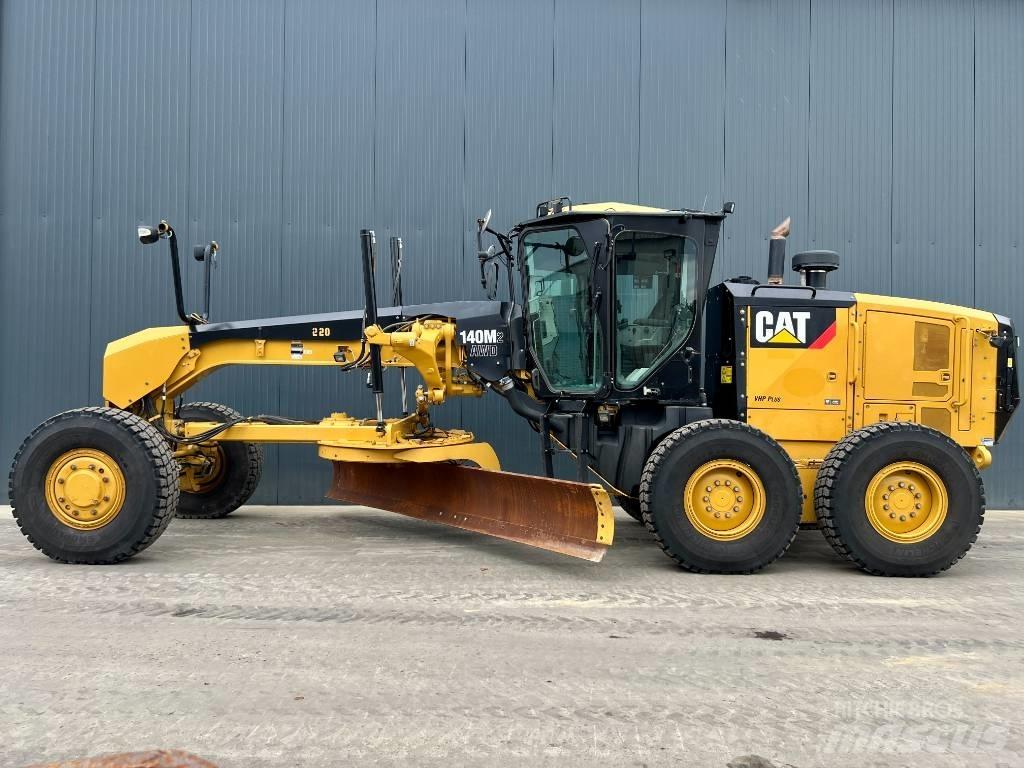 CAT 140M2 AWD Грейдери