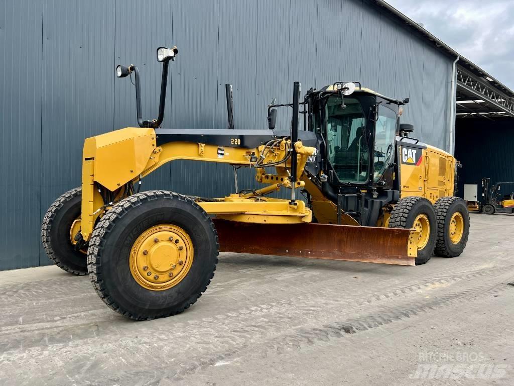 CAT 140M2 AWD Грейдери