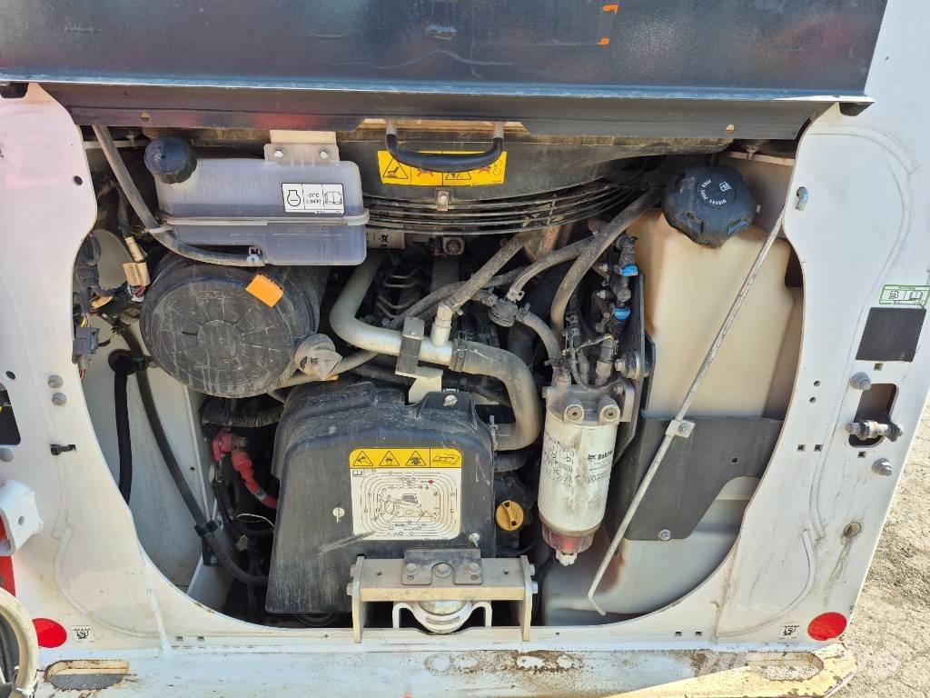 Bobcat T 64 Міні-навантажувачі