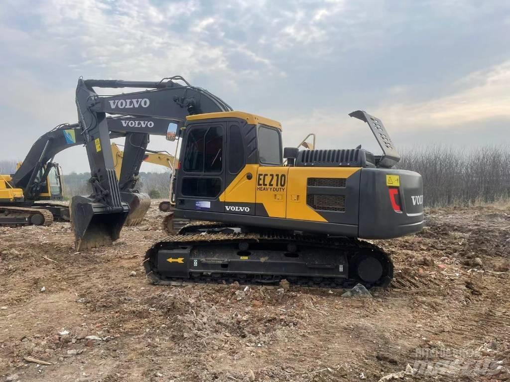 Volvo EC 210 D Гусеничні екскаватори