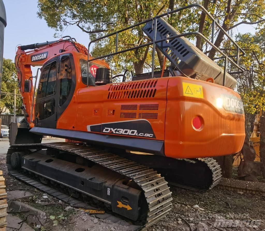 Doosan DX300LC- 9C Гусеничні екскаватори