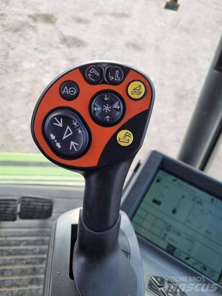 CLAAS Lexion 600 Зернозбиральні комбайни