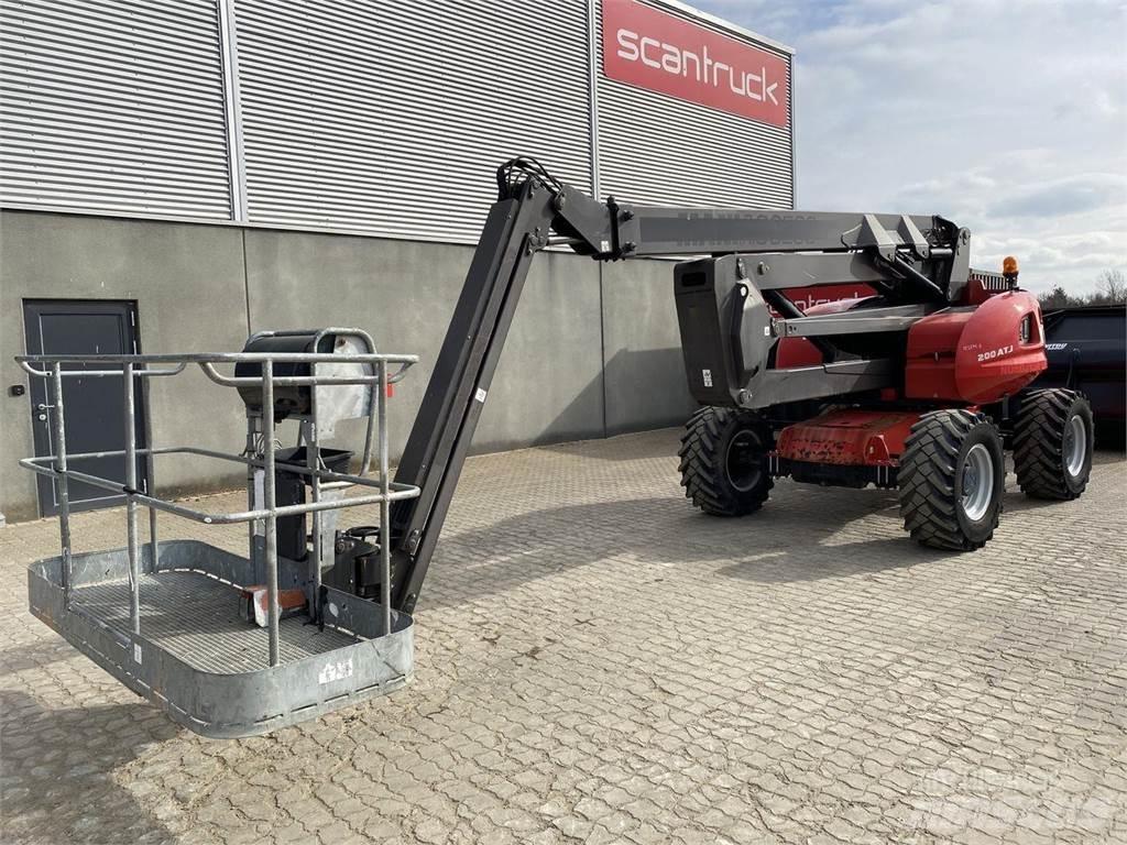 Manitou 200ATJRC Колінчаті підйомники