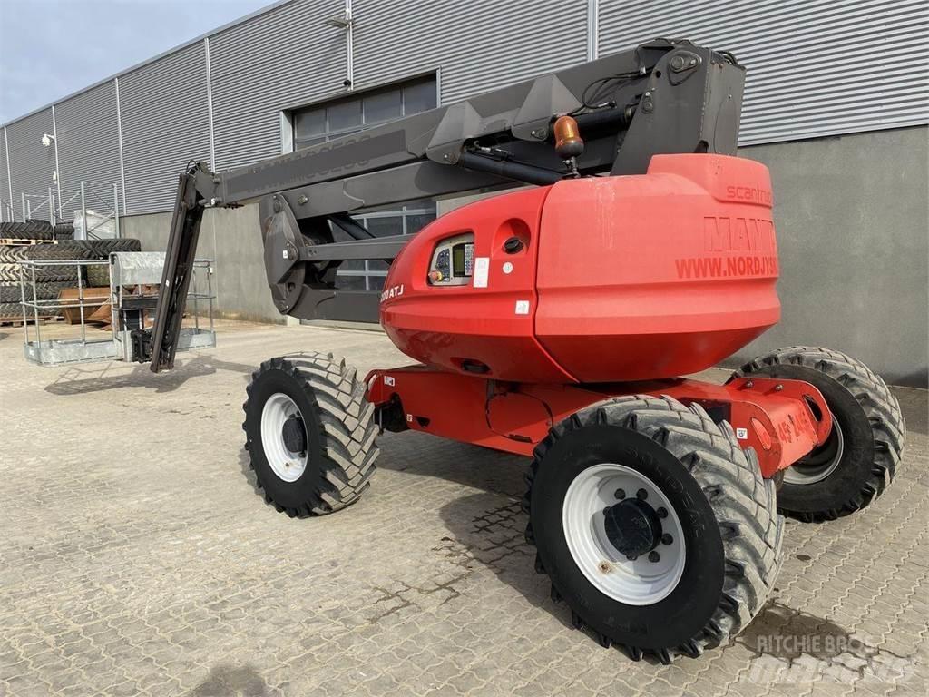 Manitou 200ATJRC Колінчаті підйомники