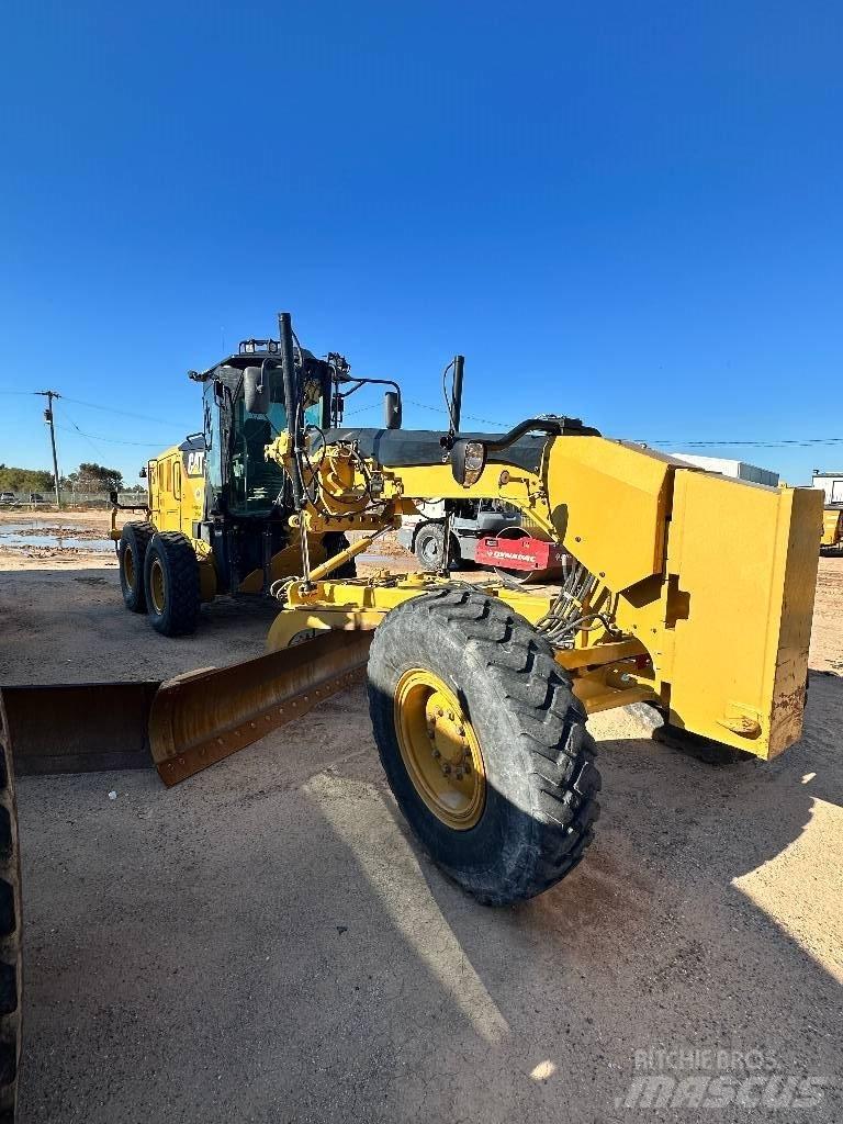 CAT 12 M 2 Грейдери