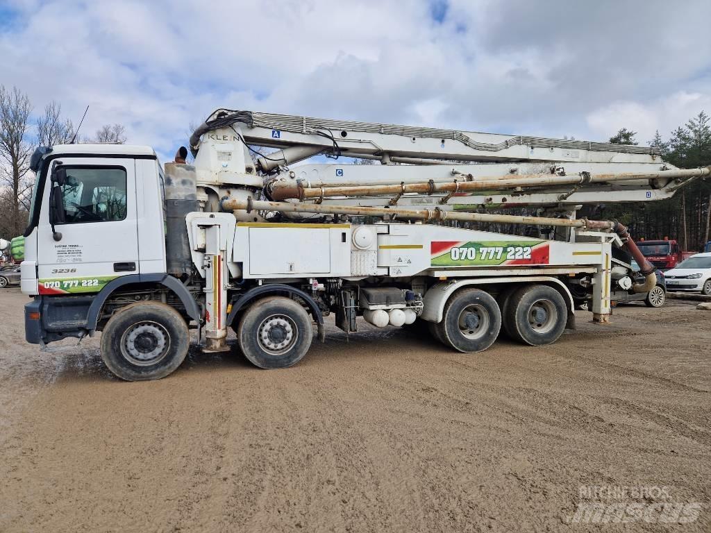 Mercedes-Benz 3236 Бетононасоси