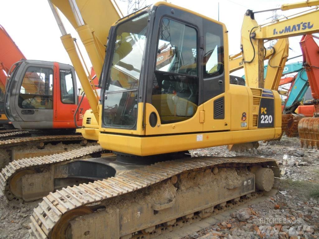 Komatsu PC 220-8 Гусеничні екскаватори
