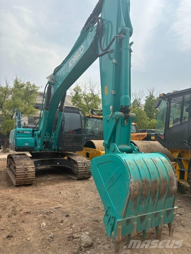 Kobelco SK 210 Гусеничні екскаватори