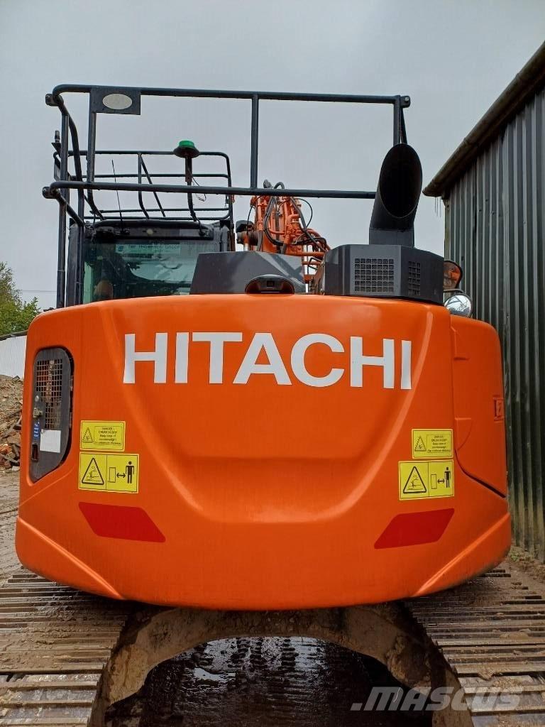 Hitachi ZX 135 US-6 Гусеничні екскаватори