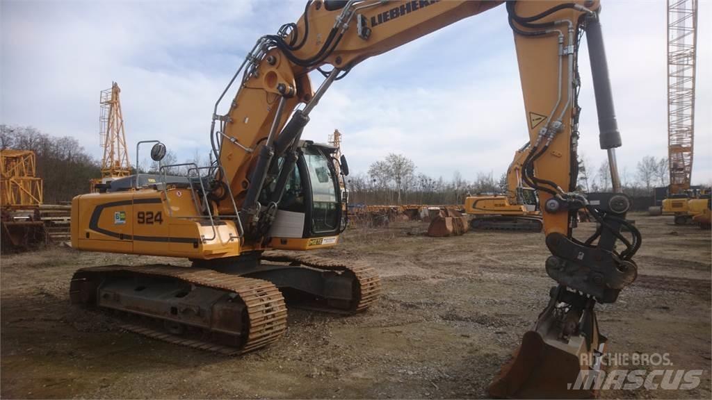 Liebherr R924LC Гусеничні екскаватори