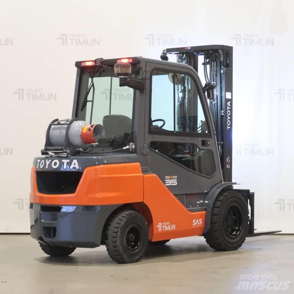 Toyota 02-8FGJF35 Газові навантажувачі