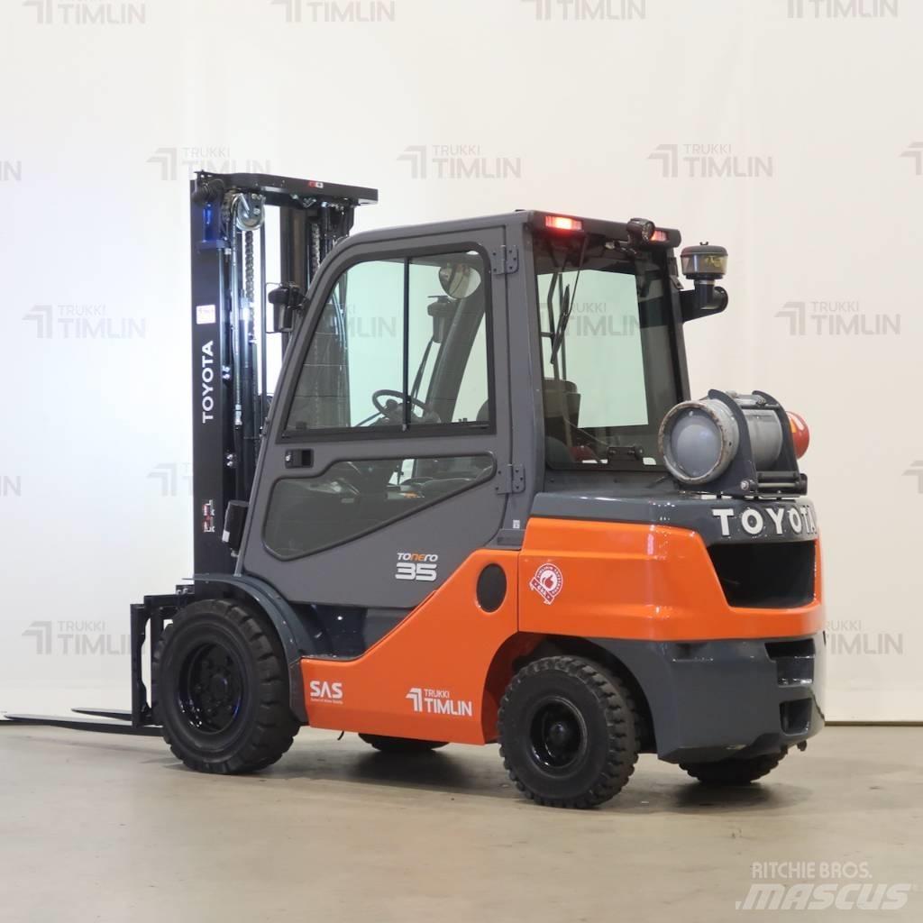 Toyota 02-8FGJF35 Газові навантажувачі