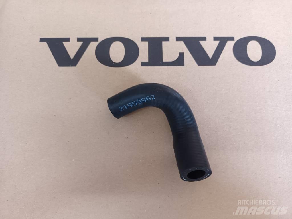 Volvo HOSE 21959962 Двигуни