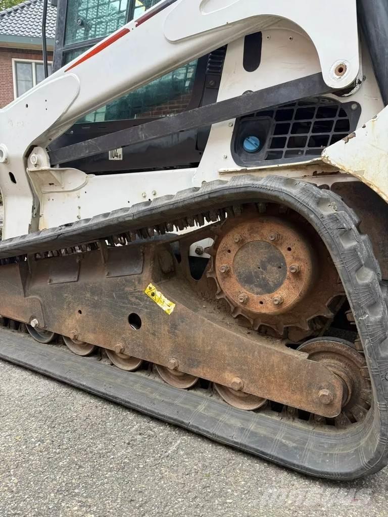 Bobcat T770 Міні-навантажувачі
