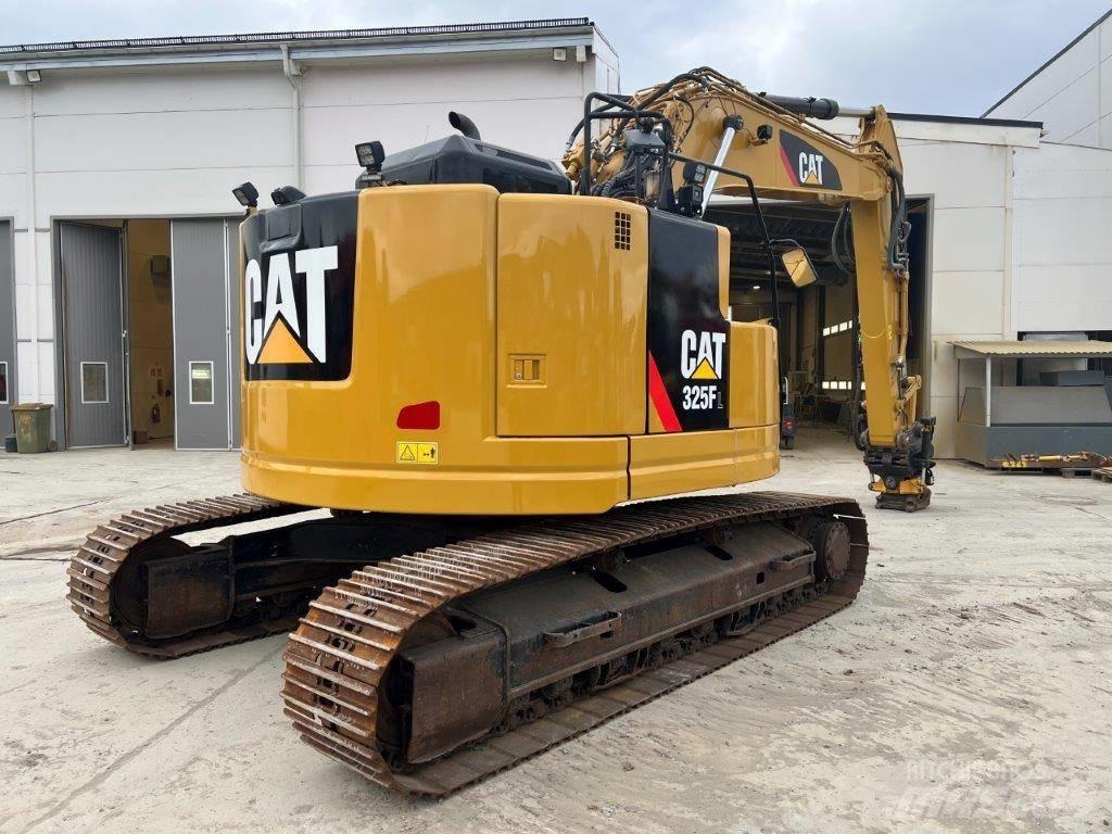 CAT 325FL CR Гусеничні екскаватори