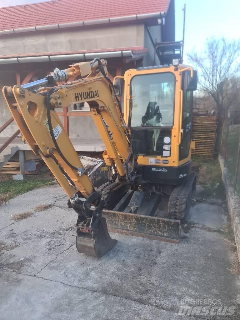 Hyundai R25Z-9 AK Міні-екскаватори < 7т