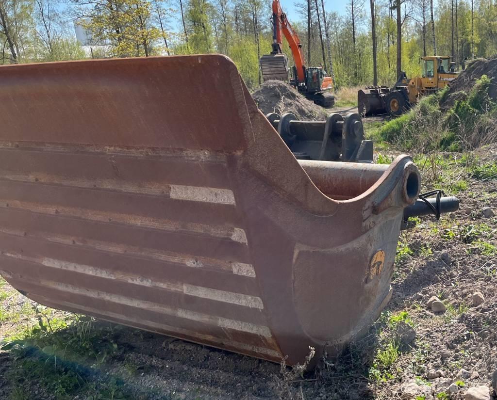 Doosan DX 420 LC Гусеничні екскаватори