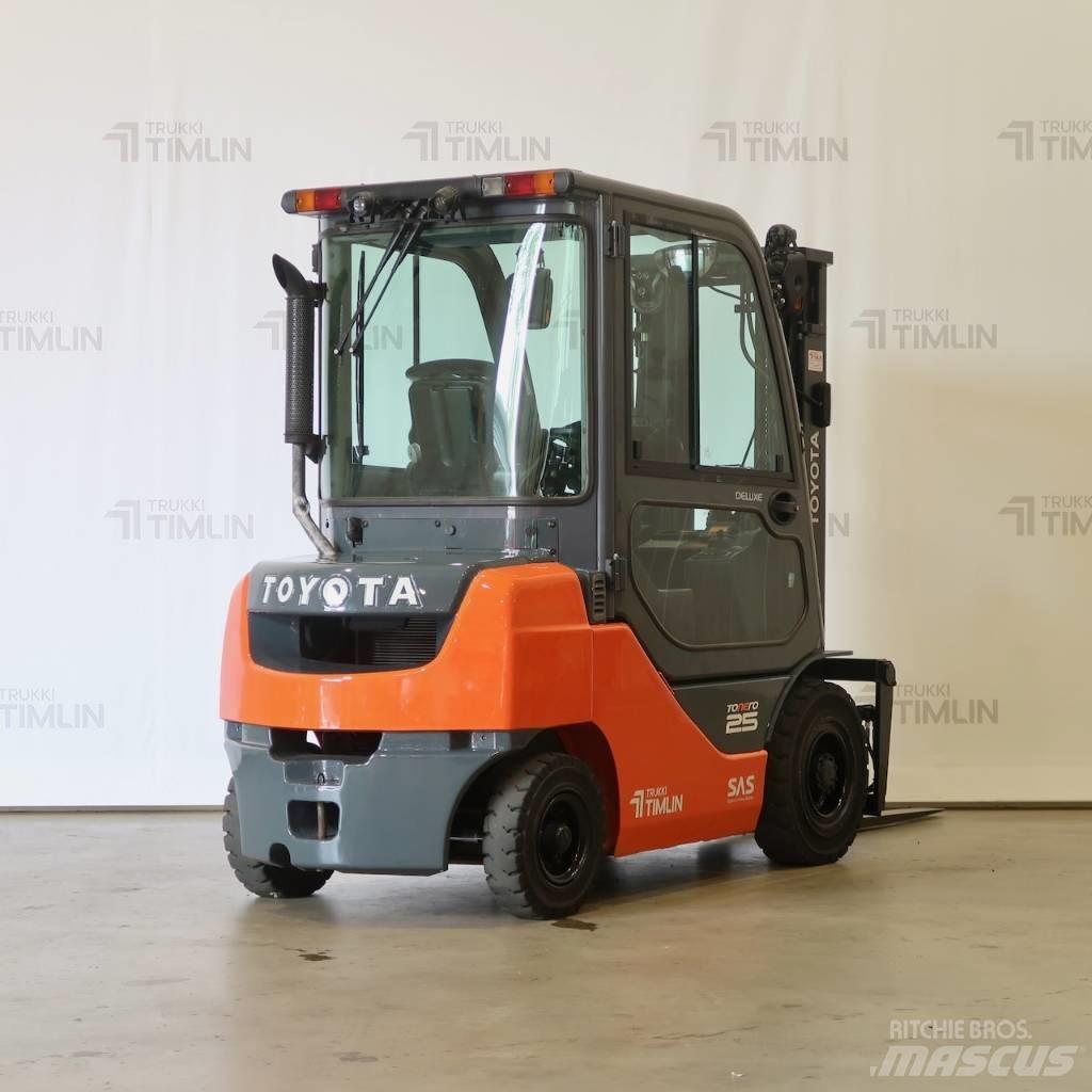 Toyota 52-8FDF25 Дизельні навантажувачі