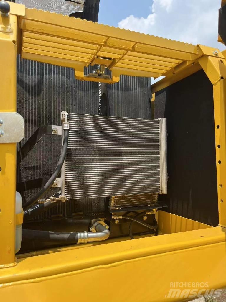 Komatsu PC 240-8 Гусеничні екскаватори