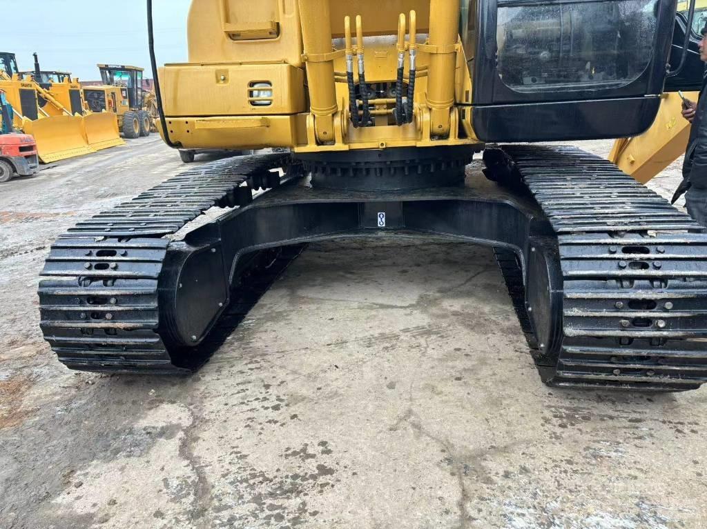 CAT 325 C Гусеничні екскаватори