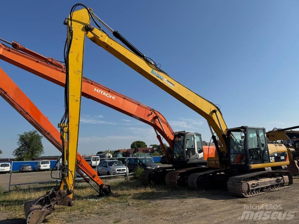 CAT 320 D L Гусеничні екскаватори