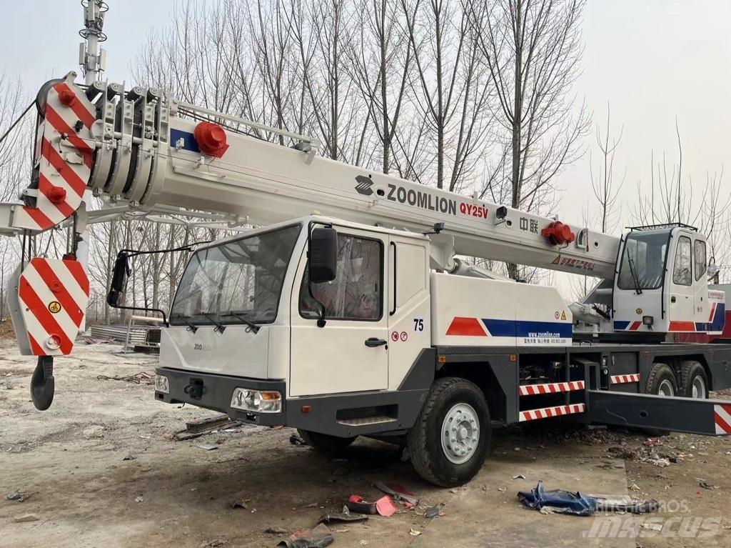 Zoomlion QY25V автокрани